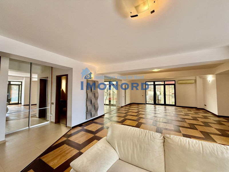 Penthouse Duplex cu vedere la Arcul de Triumf