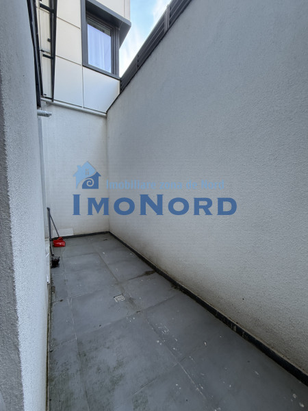 Apartament, mobilat, curte engleza, liber