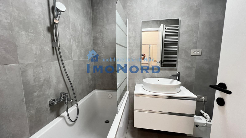 Apartament, mobilat, curte engleza, liber