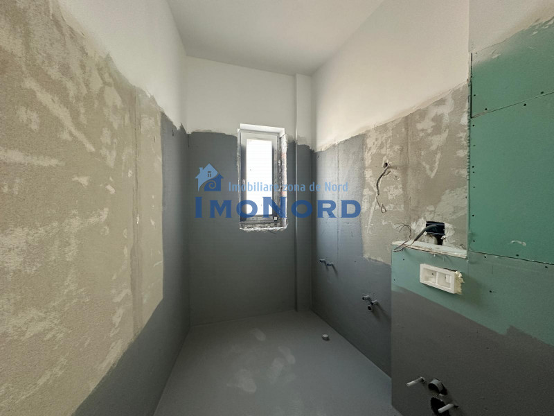 Centrul Capitalei, apartament cu 2 bai, etaj superior !