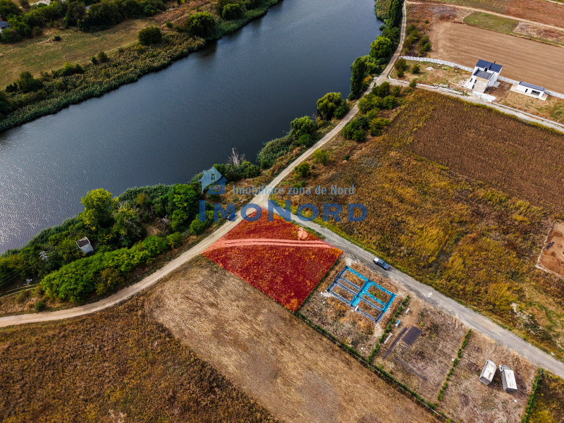 Teren cu vedere la lac Corbeanca - Petresti