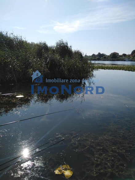 Lac Izvorani, teren cu doua corpuri de casa